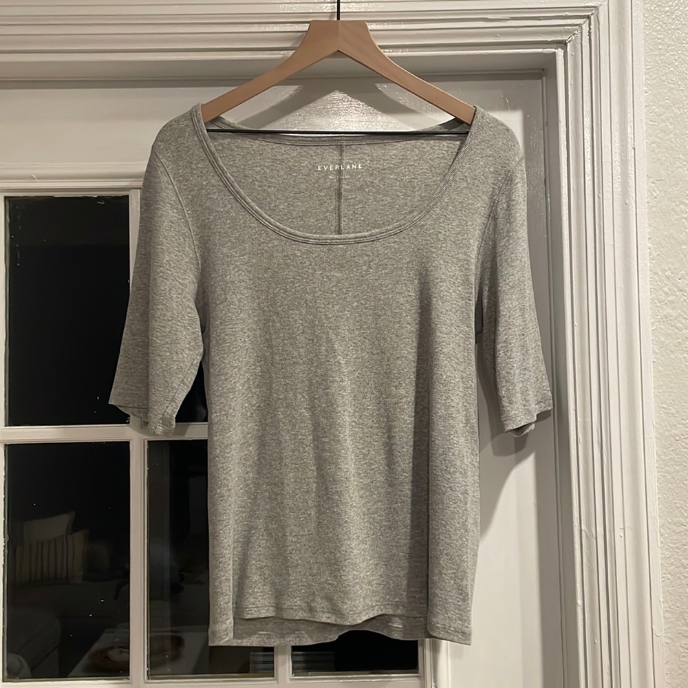Pima micro rib scoop neck tee in grey